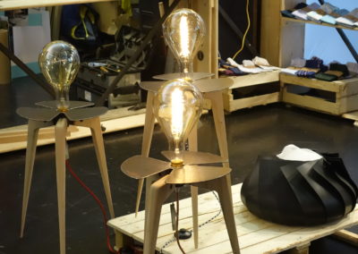 Revendre des matières premières secondaires pour fabriquer des objets d’arts upcyclés